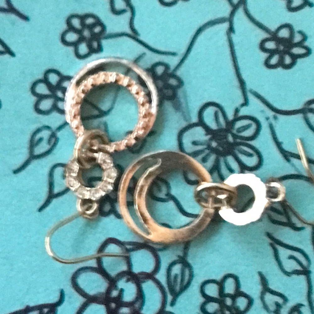 Earrings - Picture 5 of 7